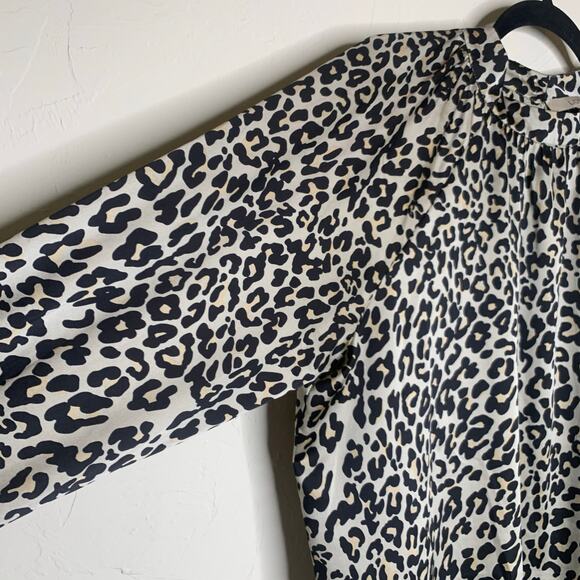 LOFT Leopard Print Silky Blouse Sz Large Petite - Picture 8 of 10